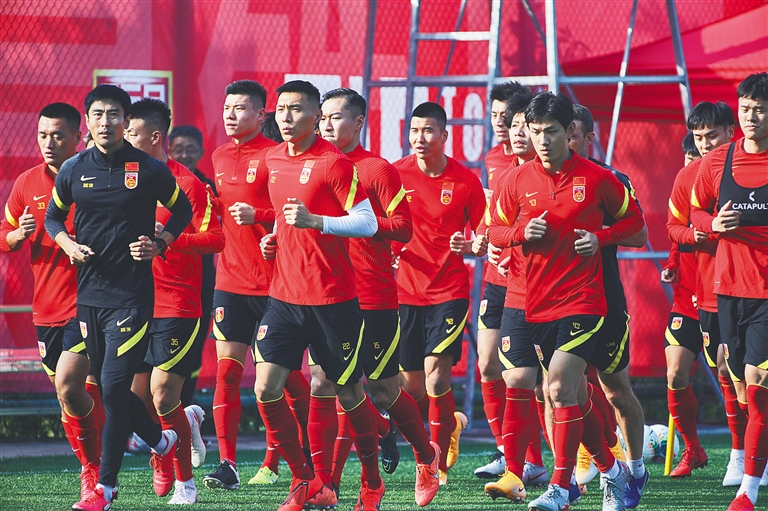 曼城和利物浦都在低谷，阿森纳为啥还要掉链子？