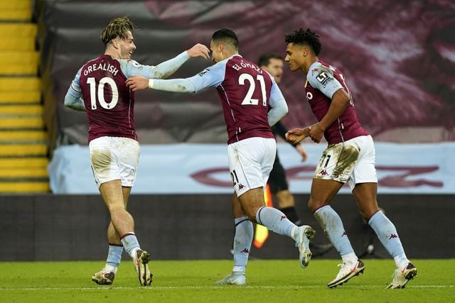 生猛！21岁小将替补梅开二度，后脚跟写意破门+戏耍裤袜