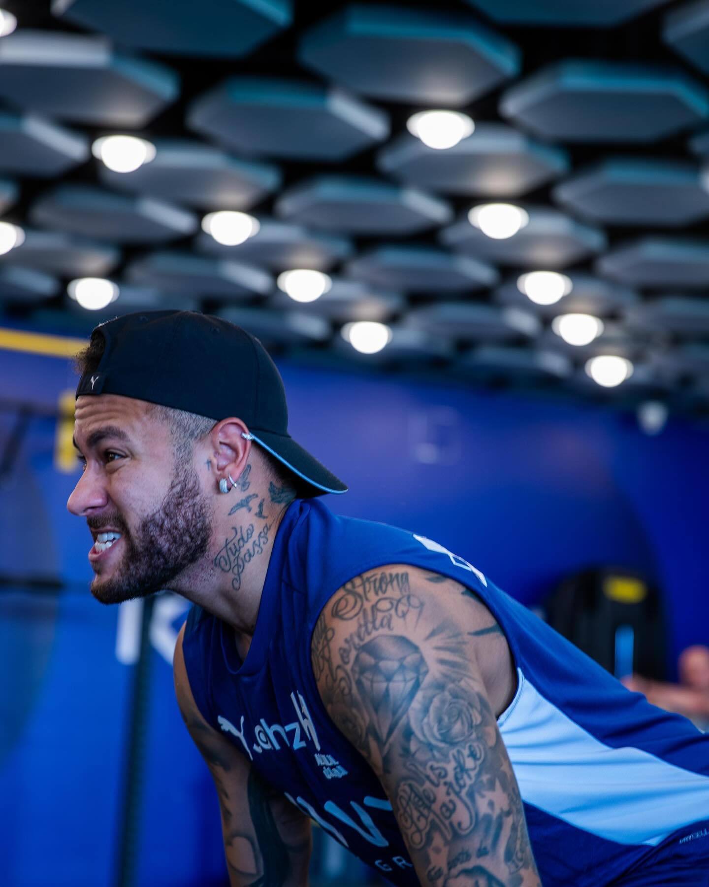 颜骏凌：若本轮亚冠能拿分或赢球，整个形势可能就完全不一样