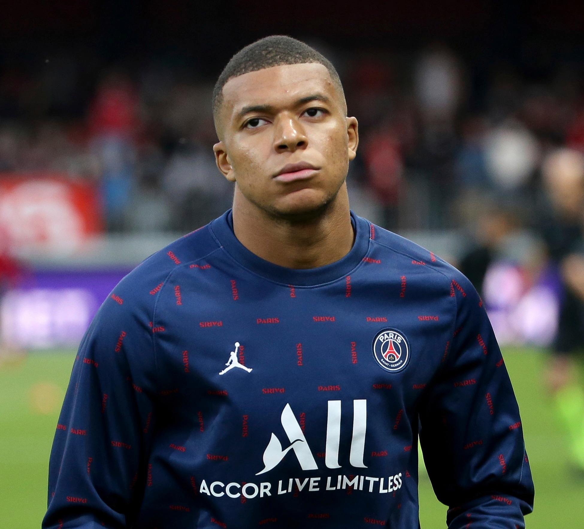 万-比萨卡8.7分羞辱老东家，曼联主场闷平保级队，阿莫林换人再遭质疑