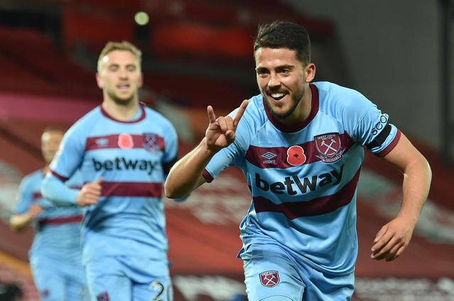 足球欧洲杯训练场出现意外，球员脚踝受伤