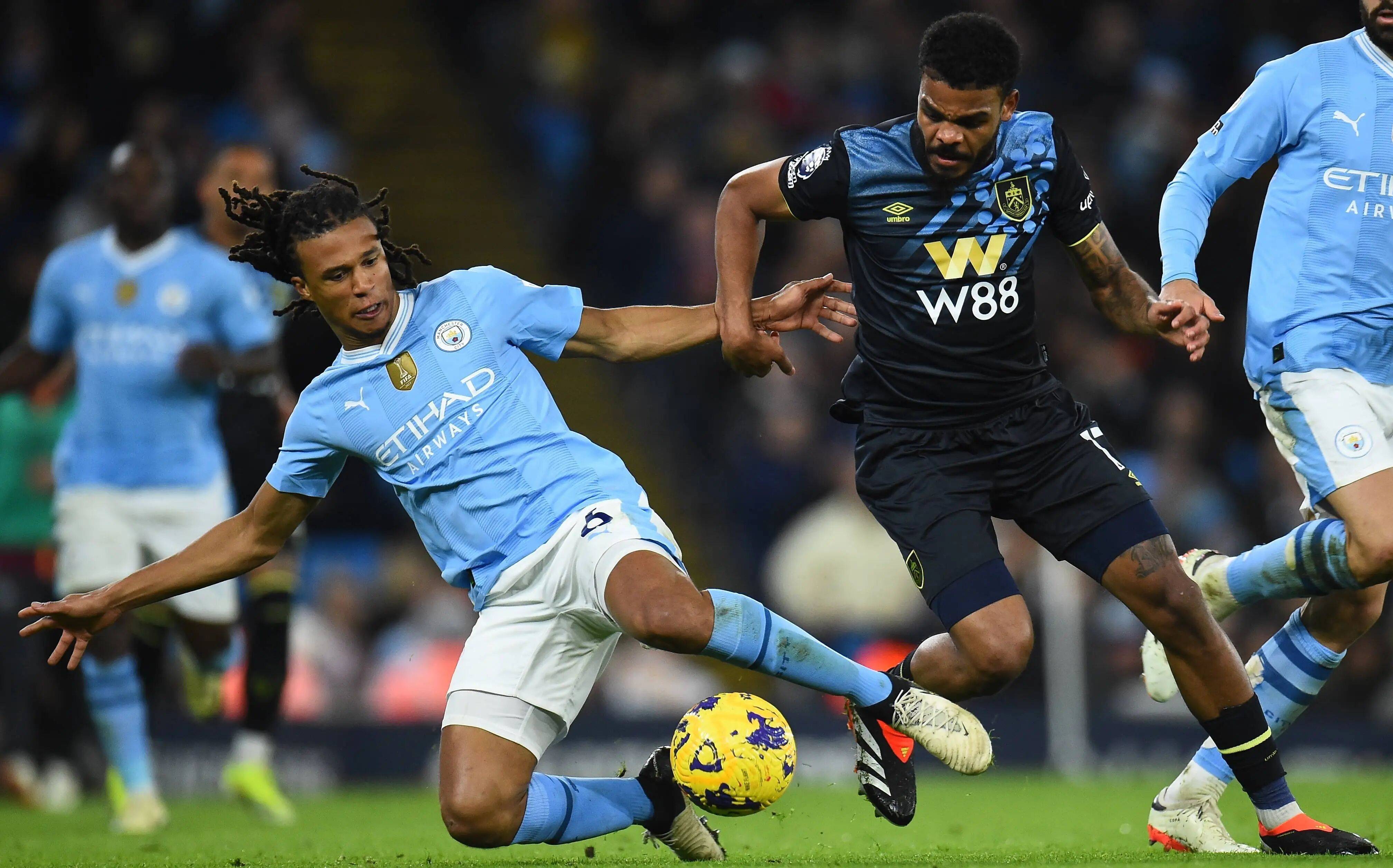 喀麦隆国脚尼亚马雷乌出轨，被女友曝光整个抓奸过程