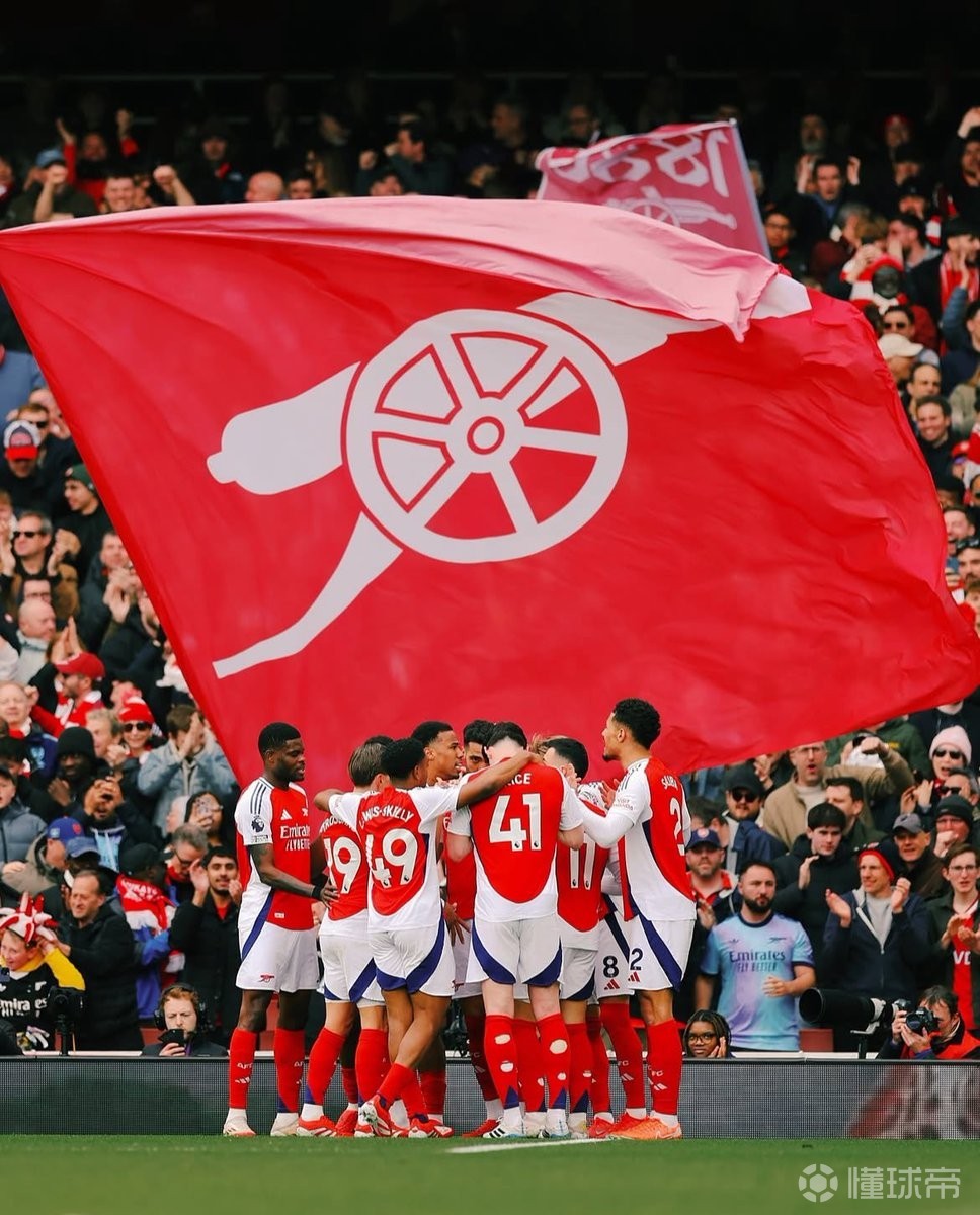 100亿身家“足坛首富”，投了最火AI独角兽