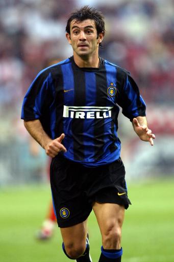 年薪2亿年薪，转会费将超过5300万！沙特不放弃萨拉赫，新月最可能出手